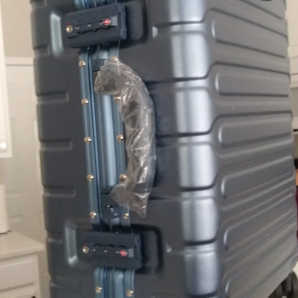Aluminum Frame Carry on Spinner Luggage Hard Case